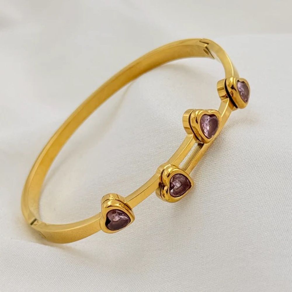 Gemstone Heart Bracelet Q688